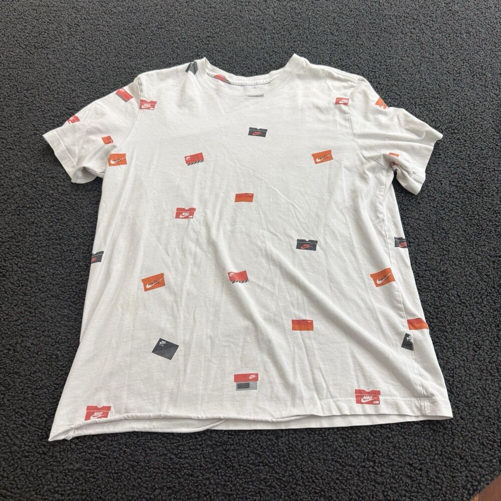 Nike Sportswear Shoebox AOP (All-Over Print) tee Large